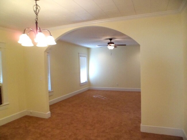 Building Photo - 1401 Leighton Ave