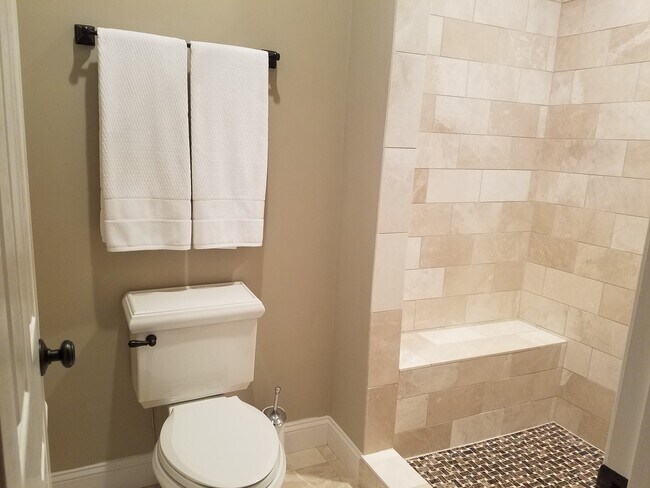 Foto del edificio - 218 Beech Haven Ln