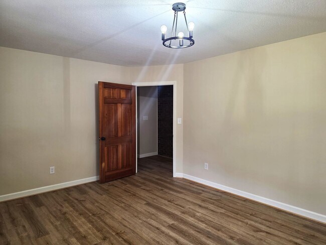 Foto del edificio - 3 Bed 1.5 Bath Rental Home Mount Airy