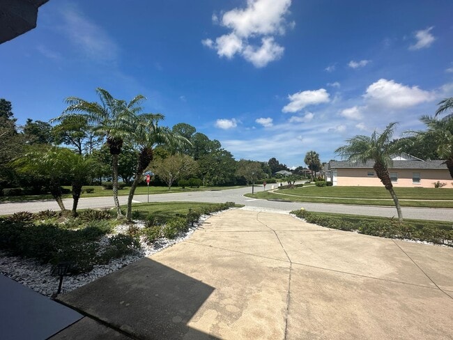 Foto del edificio - Amazing 4 bed 3 bath home with Pool - NO E...