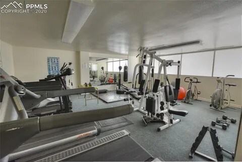 Building Photo - 411 Lakewood Cir