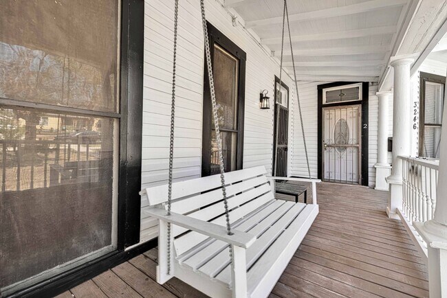 Foto del edificio - 3246 W Ashby Pl