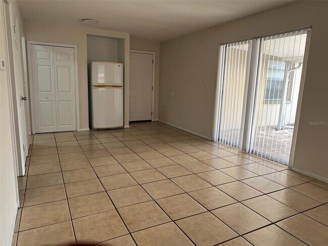 Foto del edificio - 2281 Curlew Ave