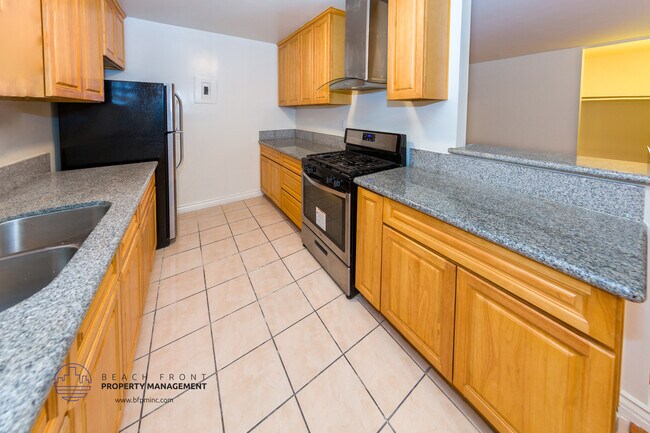 Foto del edificio - 740 S. St. Andrews Pl.
