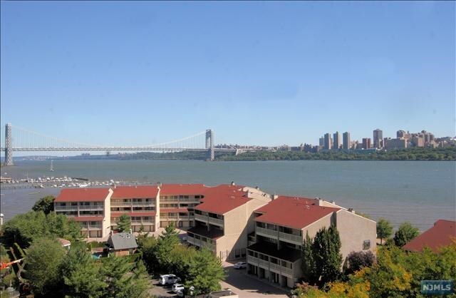 Foto del edificio - 1203 River Rd