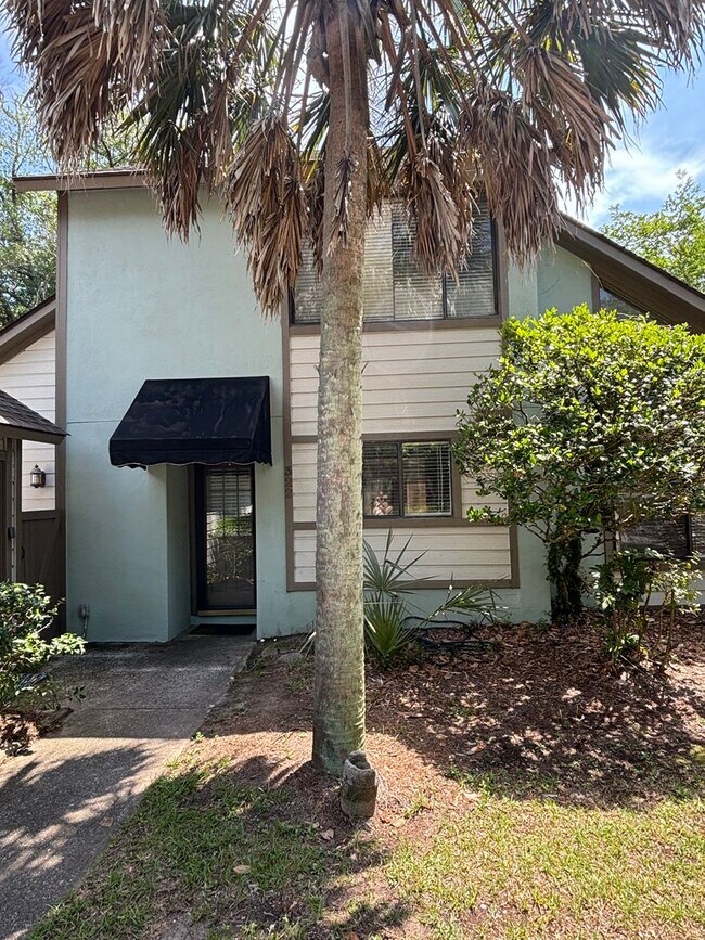 Prime Location Near Ravenel Bridge & Charl... - Prime Location Near Ravenel Bridge & Charl... House
