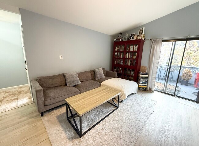 Foto del edificio - 32221 Alipaz St