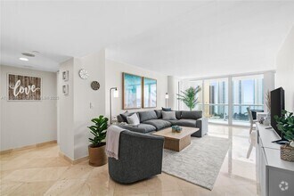 Building Photo - 16500 Collins Ave