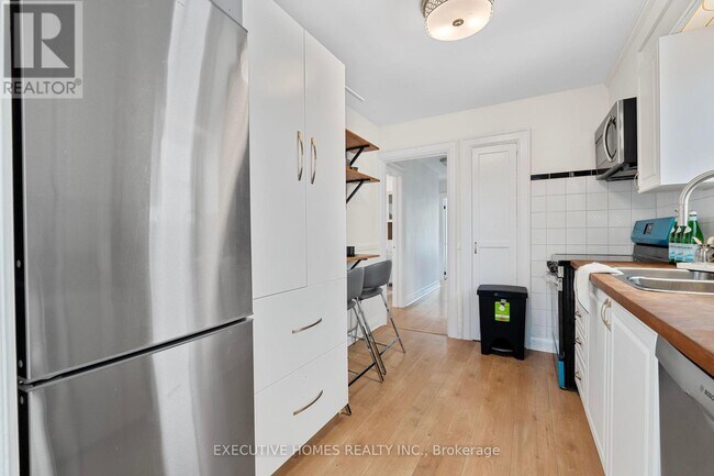 Photo du bâtiment - 17 Crestland Ave