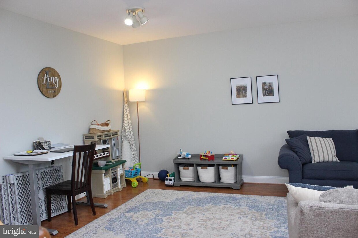 Foto principal - 8711 Chorley Way