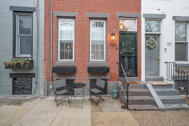 Building Photo - 759 N Judson St