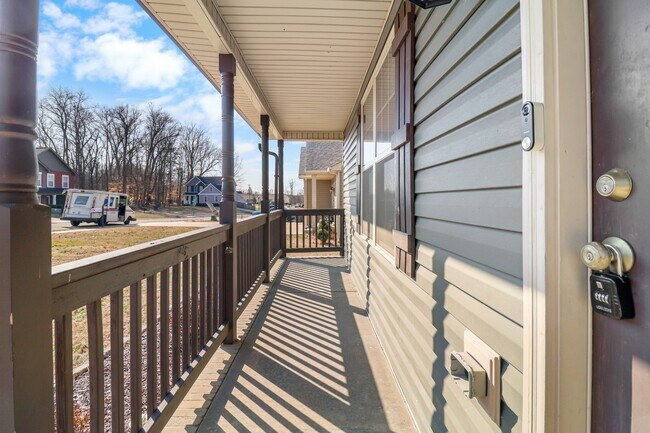 Building Photo - 1061 Fuji Ln