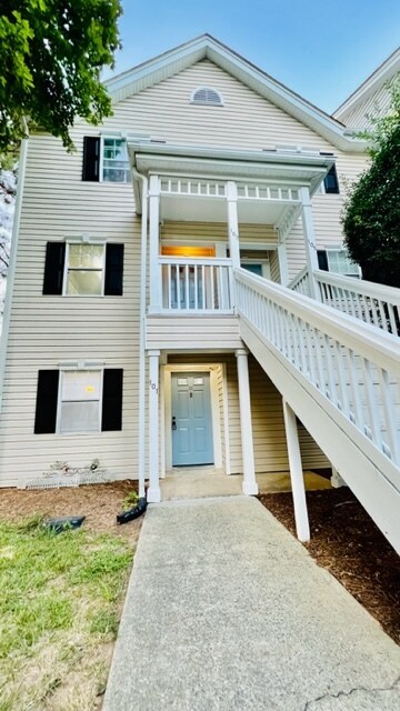 Foto principal - 101 Scott Ln