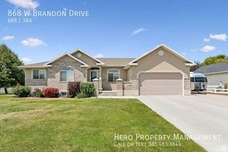 Building Photo - 868 Brandon Dr