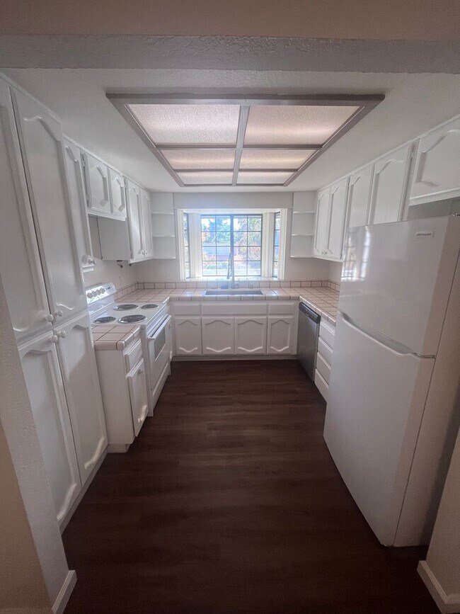 Foto del edificio - NICE CONDO IN CITRUS HEIGHTS!