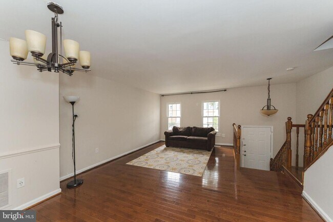 Foto del edificio - 820 Ivy League Ln