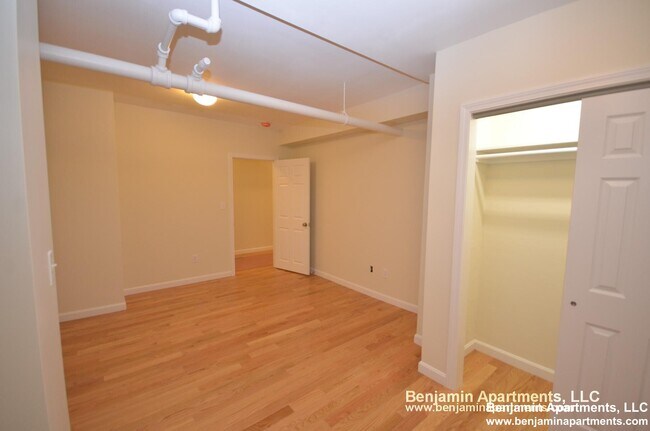 Building Photo - 1640 Commonwealth Ave