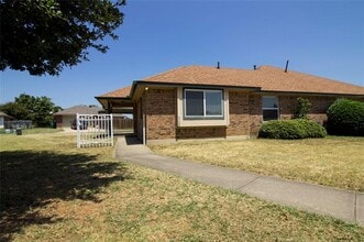 Building Photo - 3133 Cedar Hill St