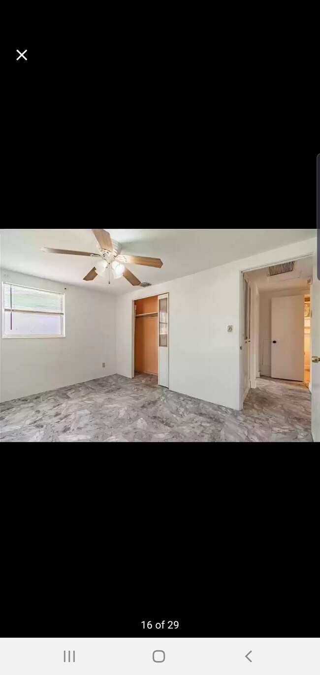 Foto del edificio - 4648 83rd Terrace