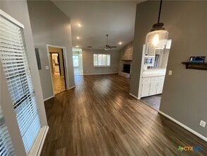 Building Photo - 519 Rattan Dr