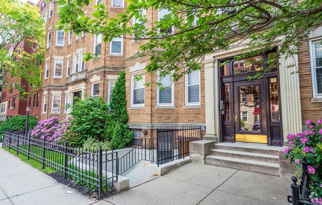 Building Photo - 86 Peterborough St