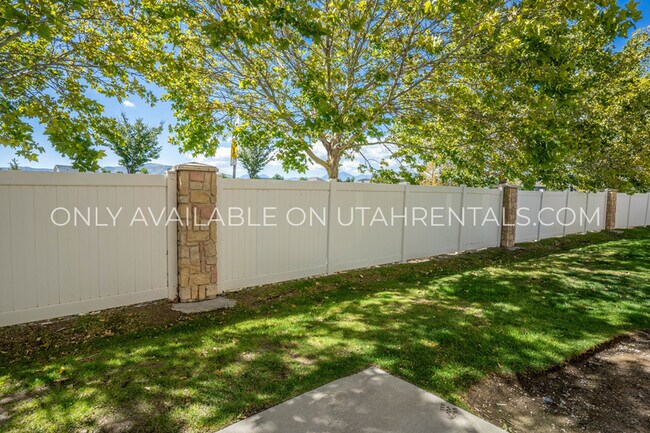 Building Photo - 12824 S Timber Run Dr