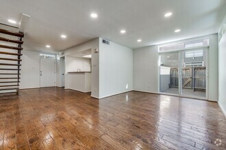 Building Photo - 3321 Cole