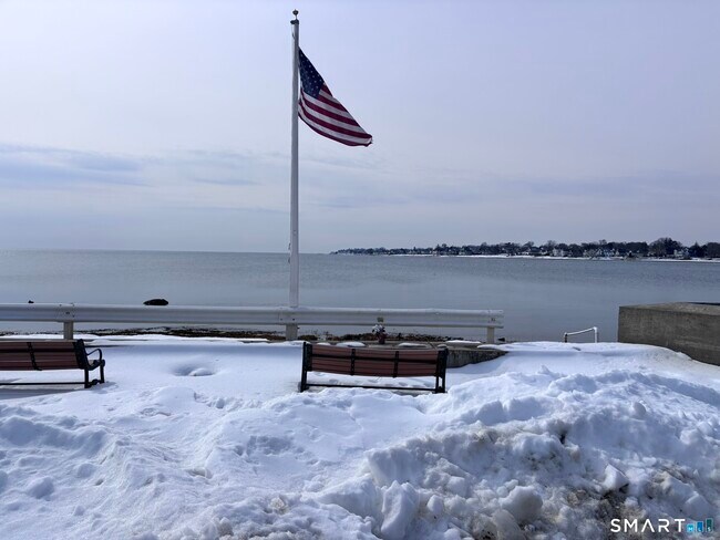 Foto del edificio - 160 Aimes Dr