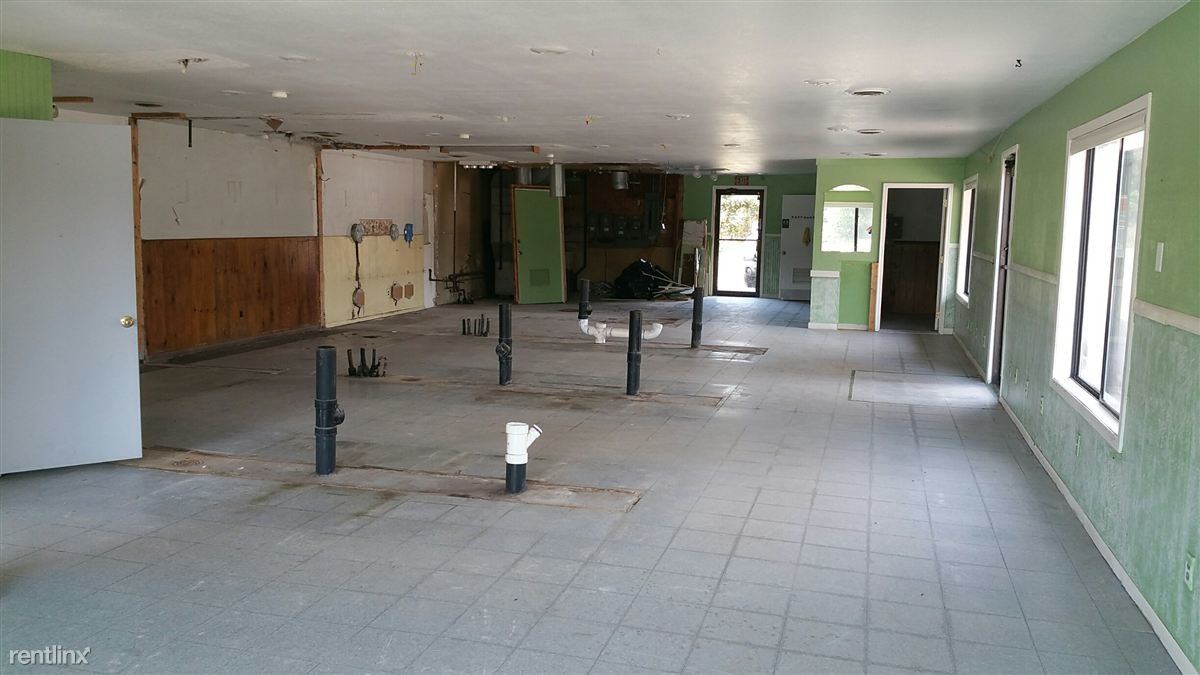 Foto del edificio - Studio, 1 bath House - 2712 HWY US41 West