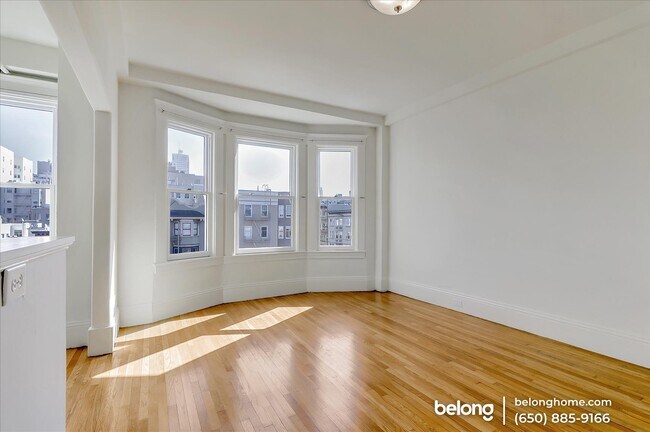 Building Photo - 2415 Van Ness Ave
