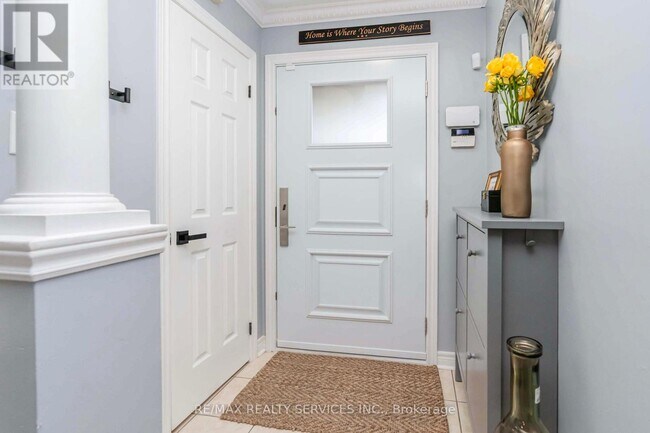 Building Photo - 46 Oakmeadow Dr