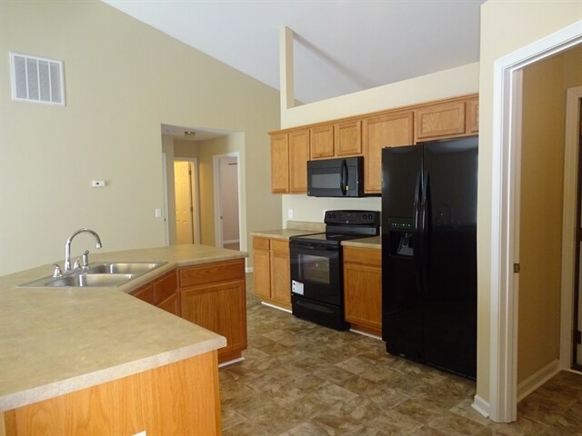 Building Photo - 3 Kavanagh Ct