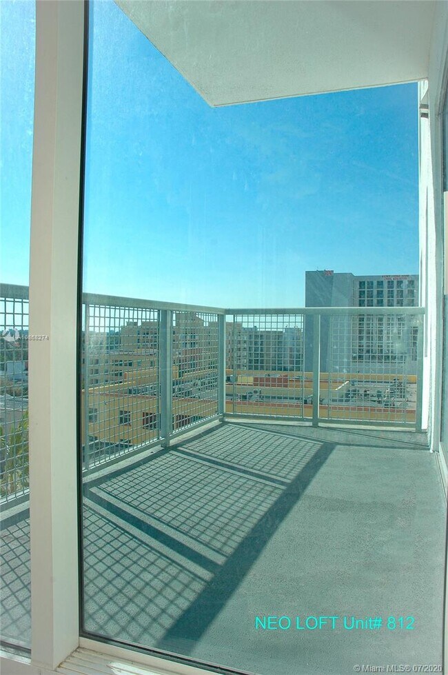 Foto del edificio - 10 SW South River Dr