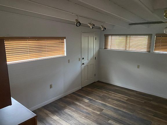 Building Photo - 2418 Edding Dr