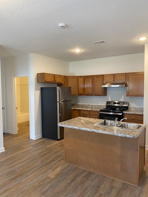 Foto del edificio - 3515 Lower Huntington Rd