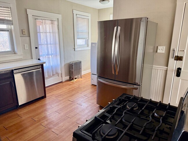 Building Photo - 31 Revere Rd