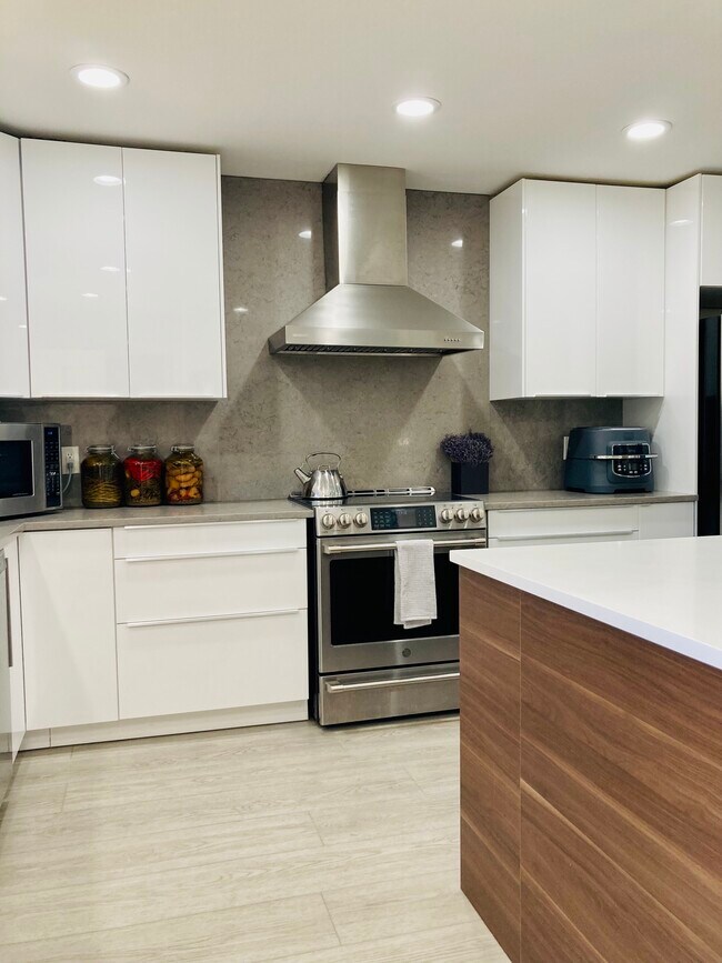 Foto del edificio - 1460 Greenbriar Blvd