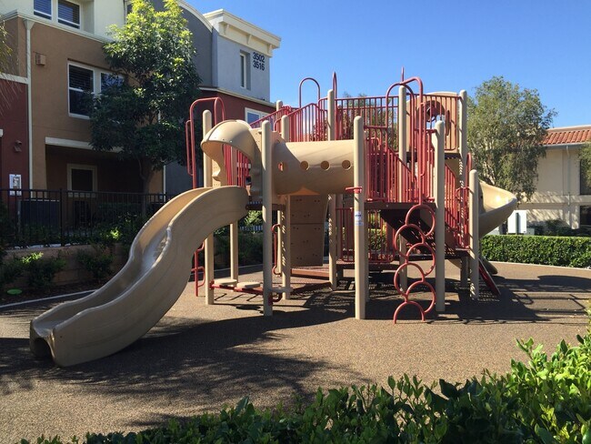 Foto del edificio - 3140 Trinity Bay Pl