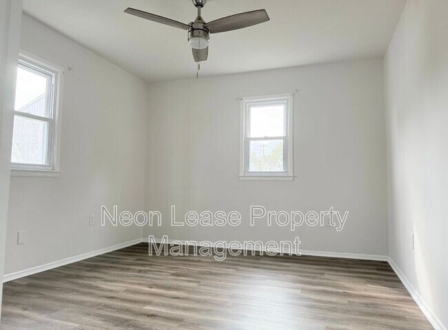 Foto del edificio - 745 Clarence St