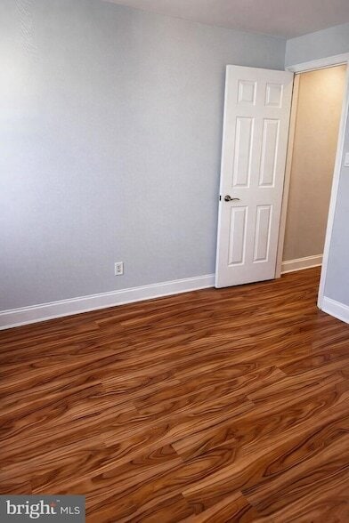 Building Photo - 1525 S 24th St