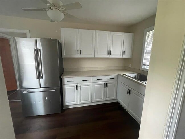 Foto del edificio - 135 E Orange St