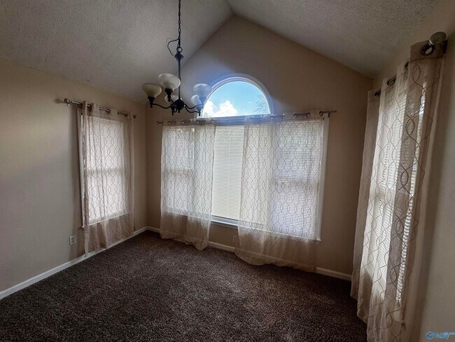 Building Photo - 1307 Liberty Dr