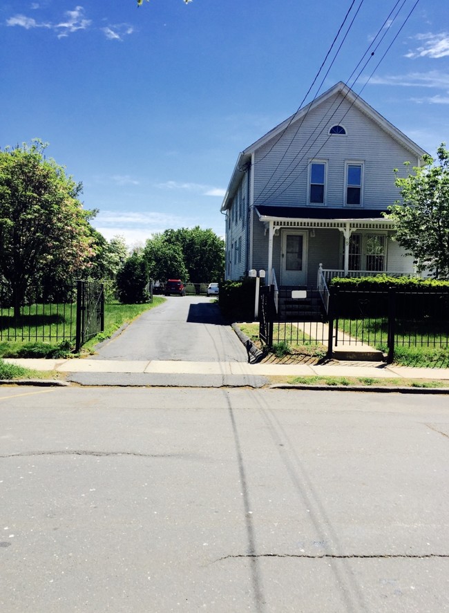 Exterior front view of home - 29 Carpenter St