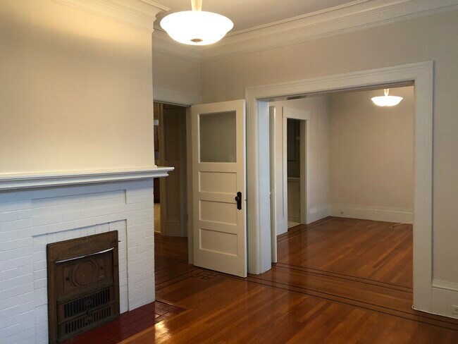 Living room - 1415 Hyde St