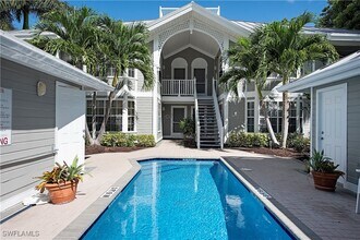 Building Photo - 231 2nd Ave S