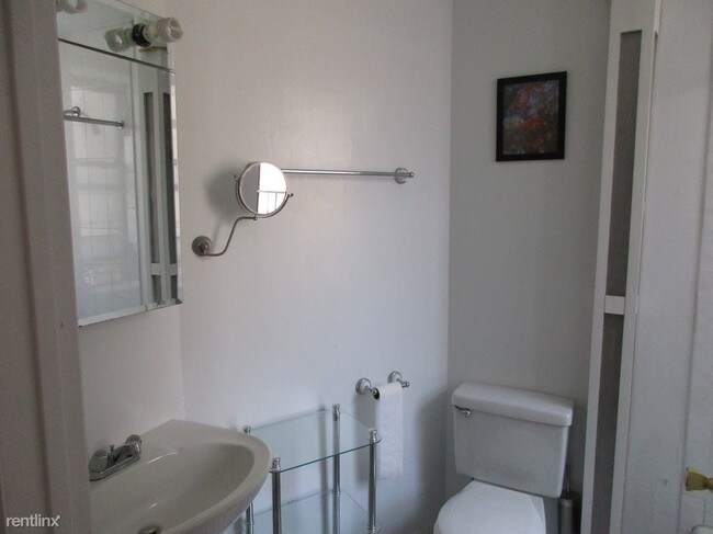 Foto del edificio - 2350 Broadway