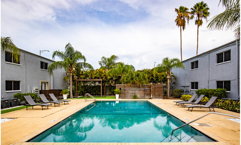 Primary Photo - Oasis at Ballast Point Apartments