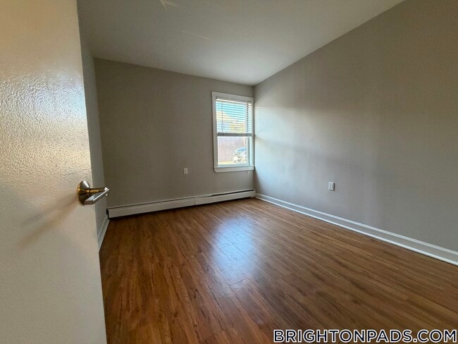 Building Photo - 9 Bronsdon St