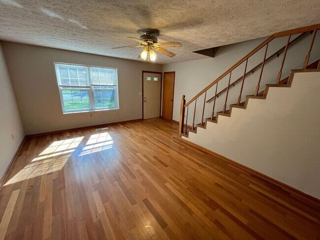 Foto del edificio - 6933 Robinson Dr