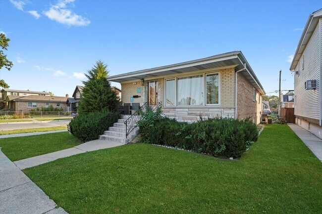 Foto del edificio - 3353 N Ozanam Ave